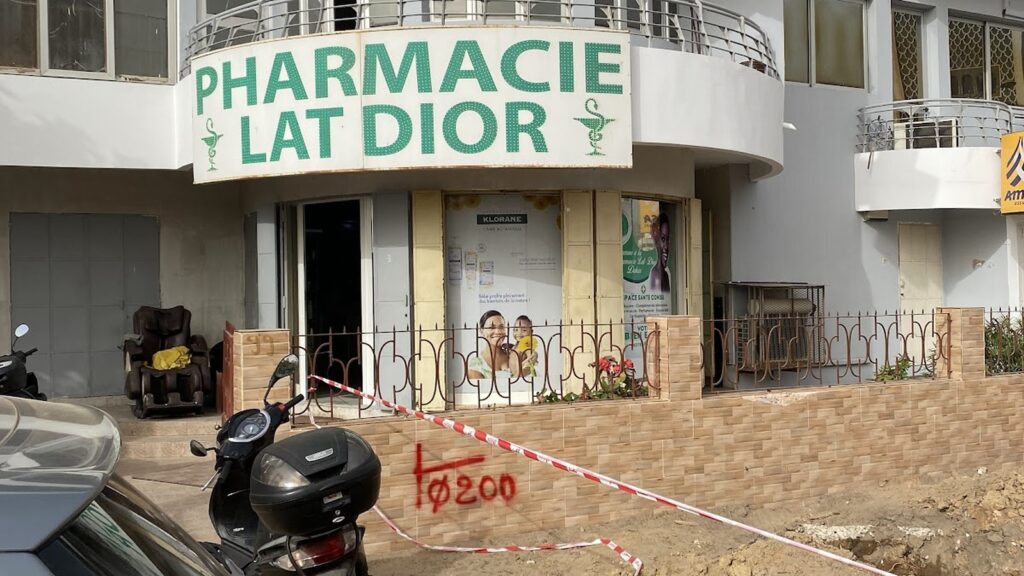 Pharmacie Lat Dior